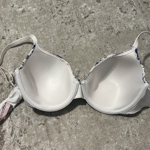 Body By Victoria Bra - Picture 5 of 9